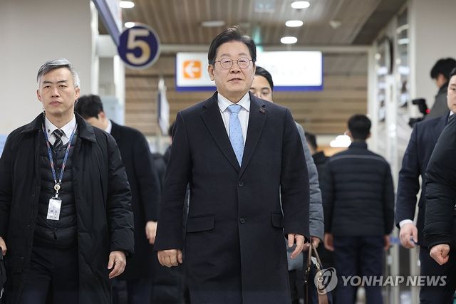 '공직선거법 위반' 혐의 이재명 대표 공판 출석