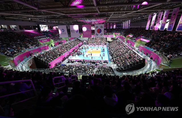 '은퇴 선언' 김연경의 티켓 파워, 흥국생명 경기 연일 매진