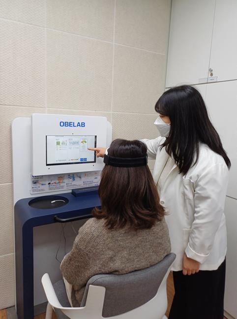 뇌 산소포화도 검사 모습