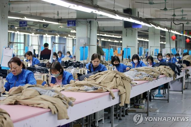 베트남 하노이의 의류공장