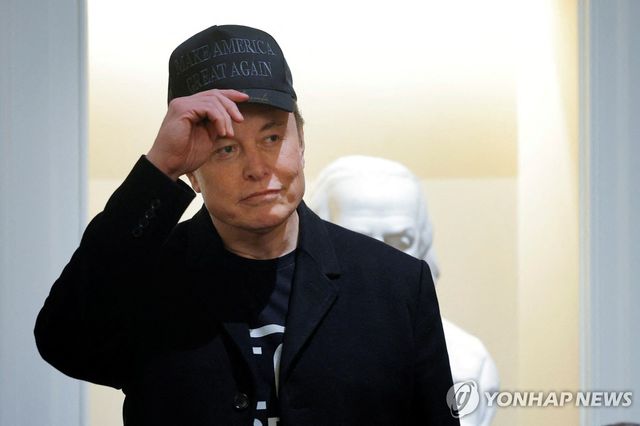 지난 26일 백악관의 각료회의 참석한 일론 머스크 