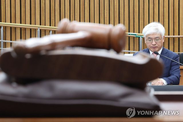 질의 듣는 마은혁 헌법재판관 후보자