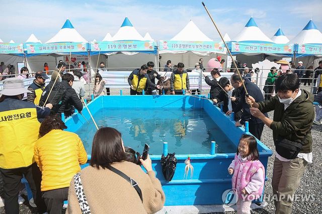 서천서 주꾸미 축제 열려