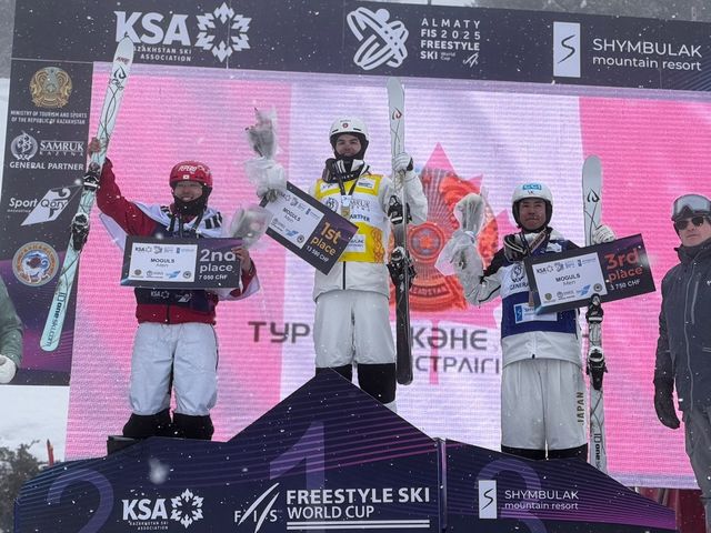 왼쪽부터 정대윤, 킹즈버리, 호리시마. 