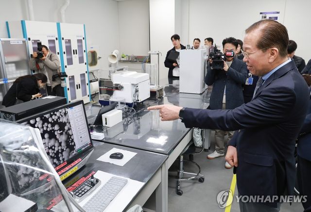 반도체 산업 현장 방문한 권영세 비대위원장