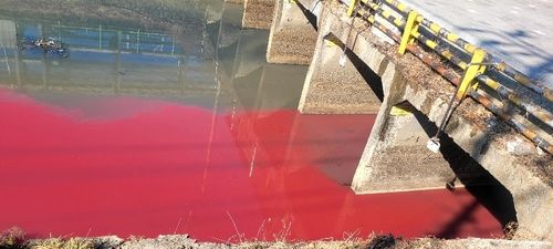 하수관로에 유출된 폐수