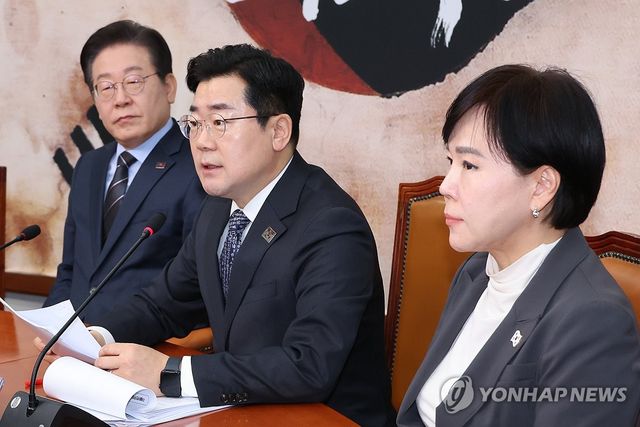 발언하는 박찬대 원내대표