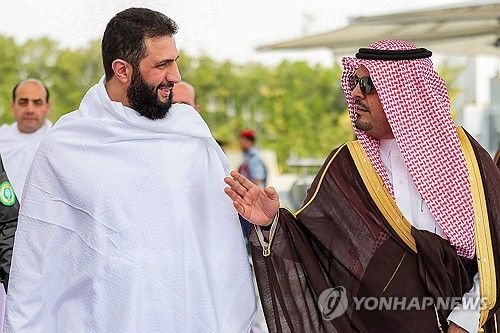 사우디 방문 중인 알샤라 시리아 임시대통령