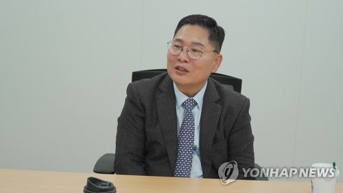 연합뉴스와 인터뷰중인 김성은 갤럽선교회 목사