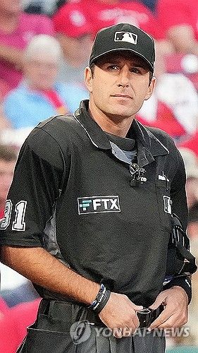 해고된 심판 호버그