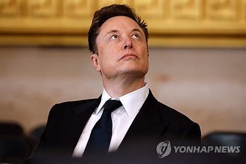 남아공 태생인 트럼프 대통령의 측근 일론 머스크 테슬라 최고경영자(CEO)