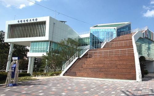 옥천군민도서관