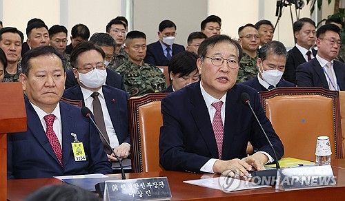 질의에 답변하는 박성재 법무부 장관