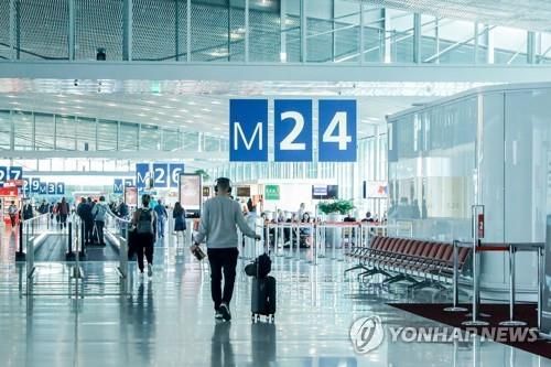 프랑스 샤를 드골 공항 내부
