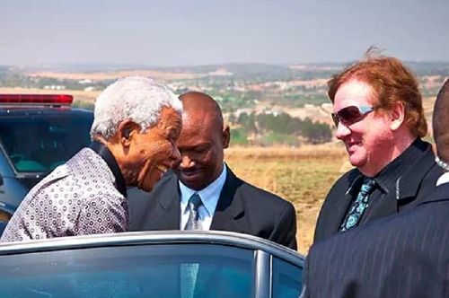 남아공의 넬슨 만델라(왼쪽) 전 대통령과 도우 스테인(오른쪽)