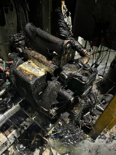 불에 탄 박스공장 기계