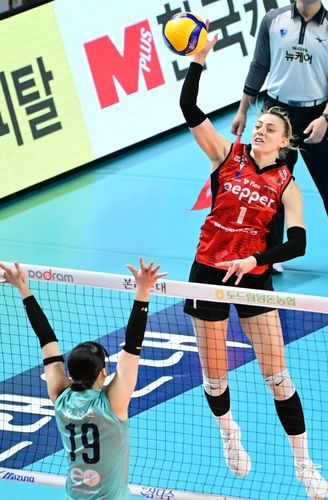 페퍼저축은행 테일러의 스파이크 