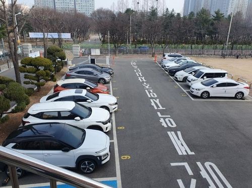 부천 부명중학교 주차장