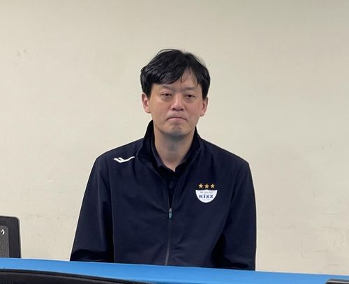 경기 후 인터뷰에서 선수들에게 사과한 GS칼텍스 이영택 감독