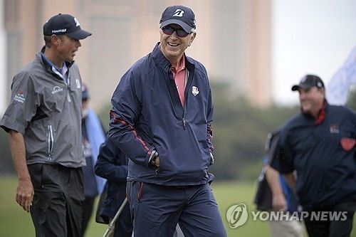 맷 쿠처(왼쪽)와 아버지 피터 쿠처. 