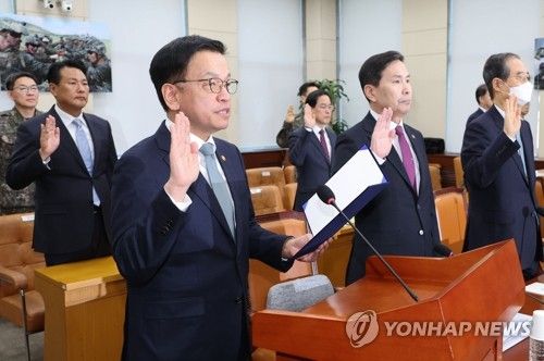 선서하는 최상목 권한대행