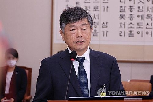 업무보고 하는 윤준 서울고등법원장