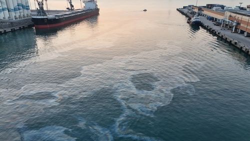 기름 유출 현장