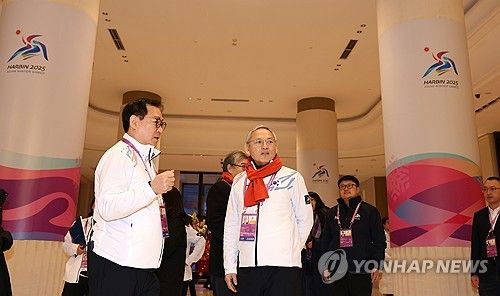 하얼빈 동계아시안게임 선수촌 방문한 유인촌 장관