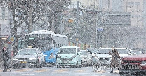 눈보라 치는 제주