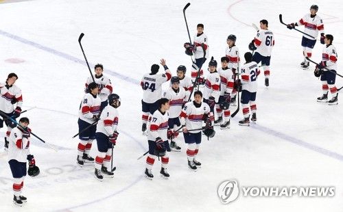 남자 아이스하키, 한일전 5-2 완승…3연승 질주