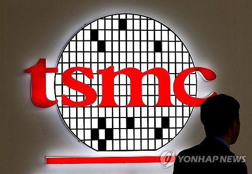 SEDEX 2024 부스에 놓인 TSMC 간판