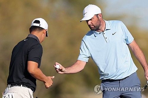 김주형(왼쪽)과 셰플러