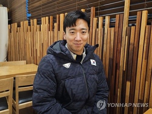 인터뷰하는 스피드 스케이팅 김준호