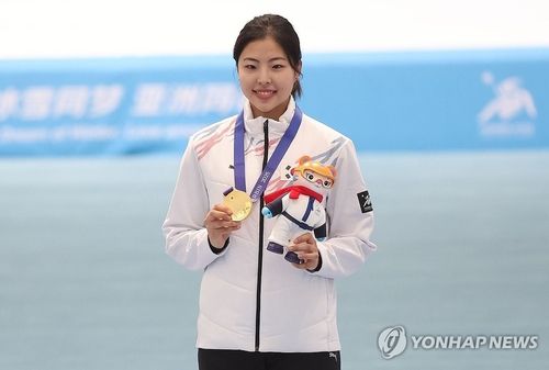 여자 100ｍ에서 금메달 획득한 이나현