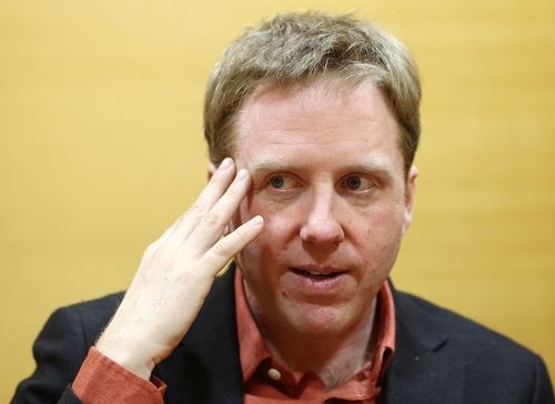 작가 패트릭 브링리