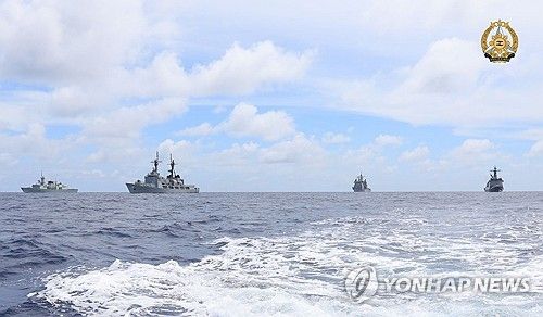 미국·캐나다·필리핀 군함들, 남중국해 합동훈련 실시
