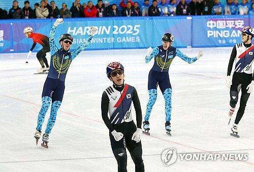 실격으로 메달 놓친 남자 계주