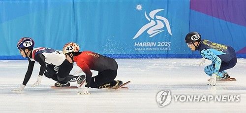 균형 잃는 박지원과 린샤오쥔