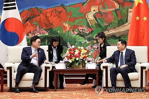 하오 펑 랴오닝성 당 서기 만난 우원식 국회의장