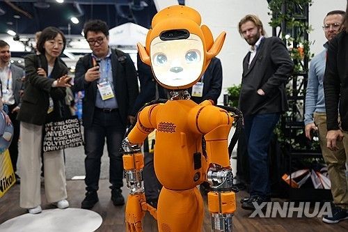 2025 CES에서 선보인 AI 로봇 