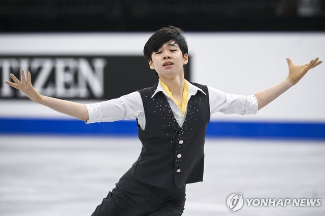 연기 펼치는 서민규