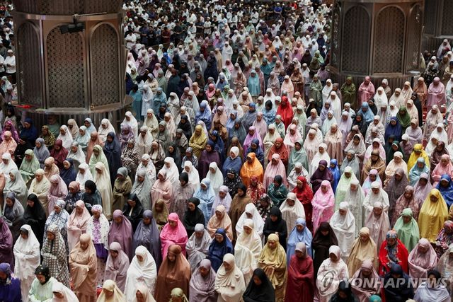 라마단 금식 시작