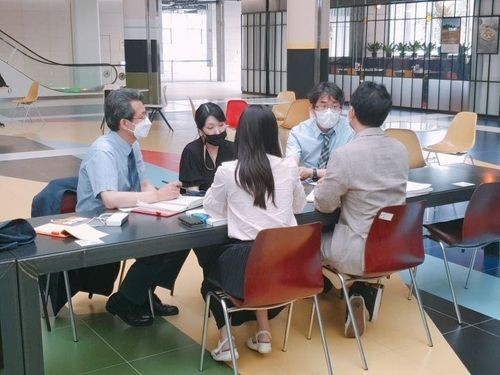 2021년 보건복지부를 방문했을 때 김수빈 나부협 회장(가운데 검은색 옷) 