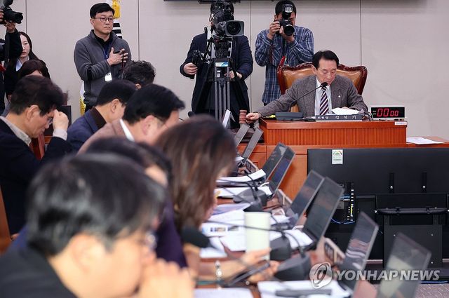 외교통일위원회 전체회의