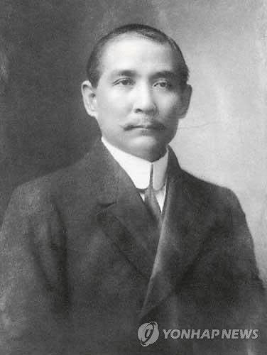 중국 국부로 추앙받는 쑨원