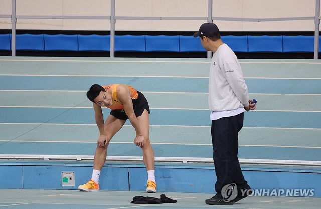 대구에서 대회 준비하는 우상혁