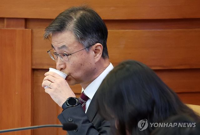 변론기일 출석한 최재해 감사원장