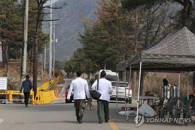 오폭 사고 대민지원 나선 군