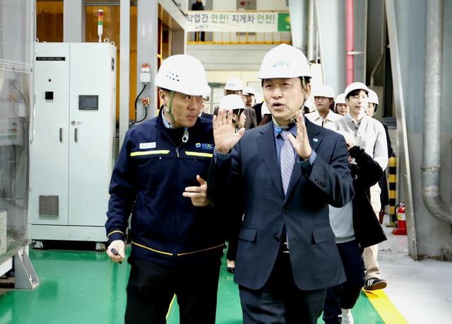 e순환거버넌스 둘러보는 고영인 경제부지사