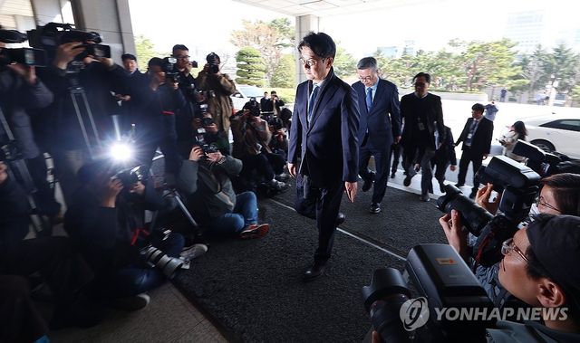 이창수 서울중앙지검장, 98일 만에 업무 복귀